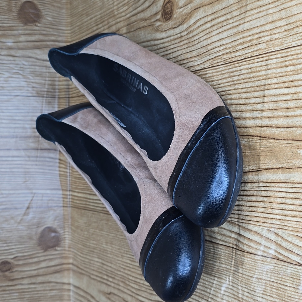 Sabrina Black And Tan Suede Ballet Flats Size 40